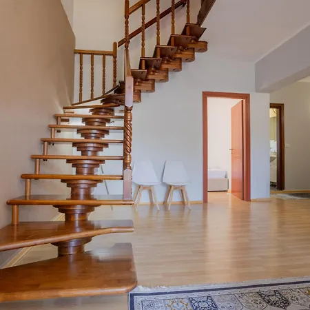 Duplex * Tirana